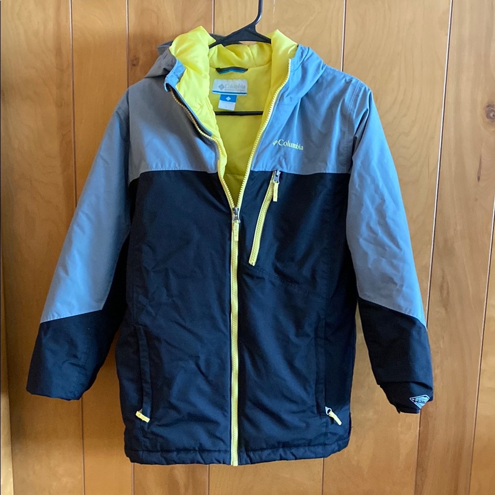 Columbia Gray and Black Puffer Jacket